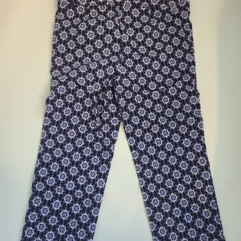 Capris - Picture 6 of 8